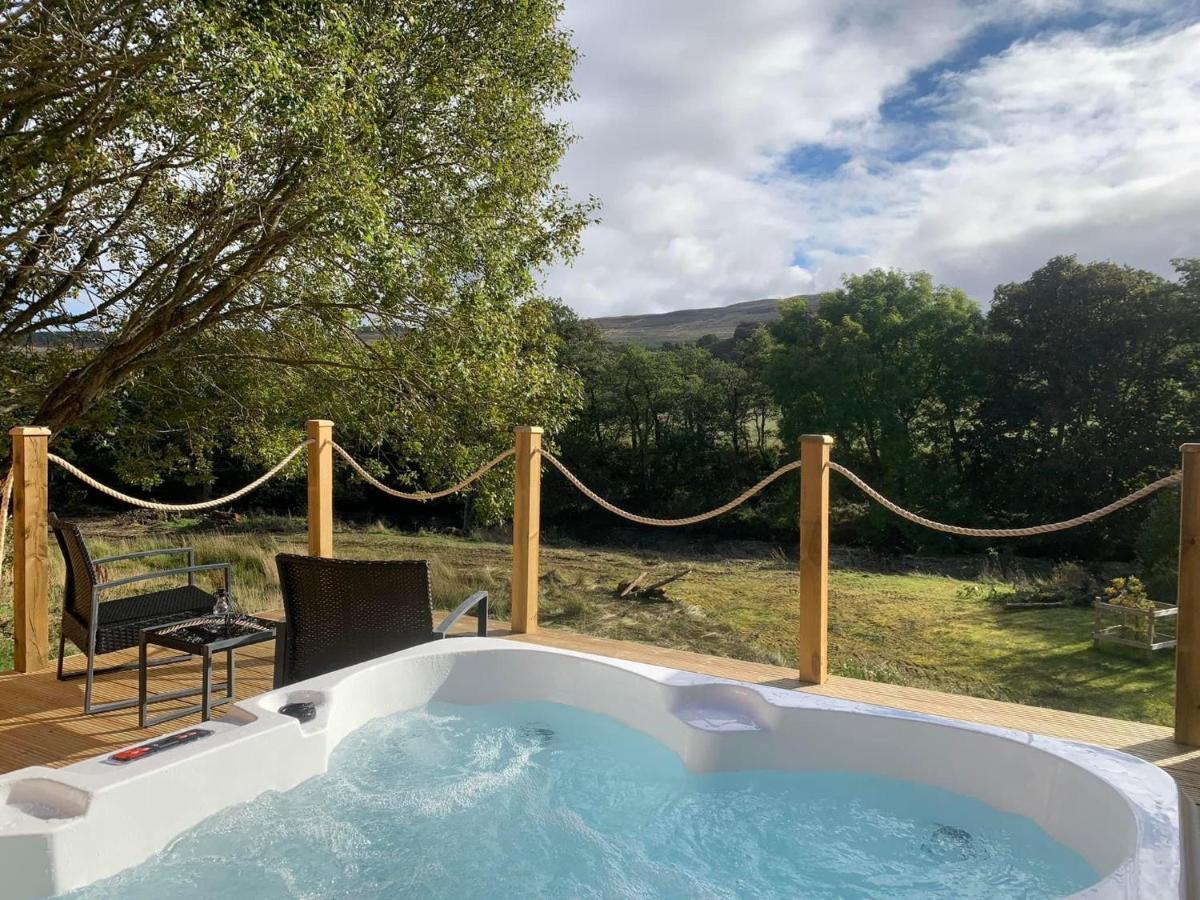 River Huts, Highland River Retreat With Hot Tub Inverness Exterior photo
