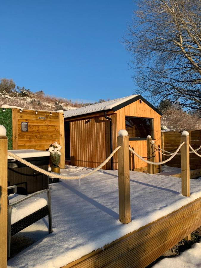 River Huts, Highland River Retreat With Hot Tub Inverness Exterior photo